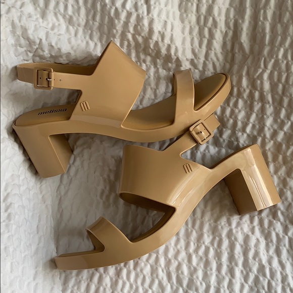 Melissa Shoes - NEW ✨ MELISSA classy sandal in beige gild- Size 7